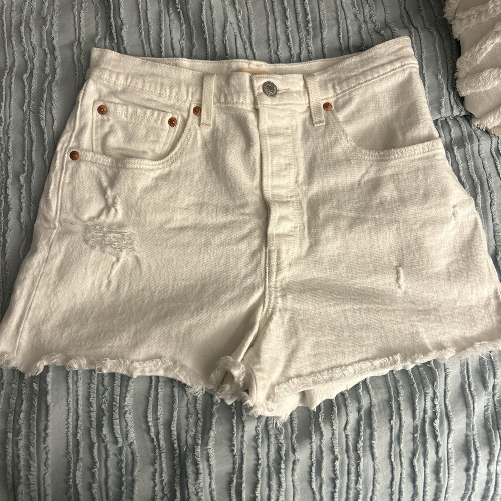 Levi’s denim shorts size 30